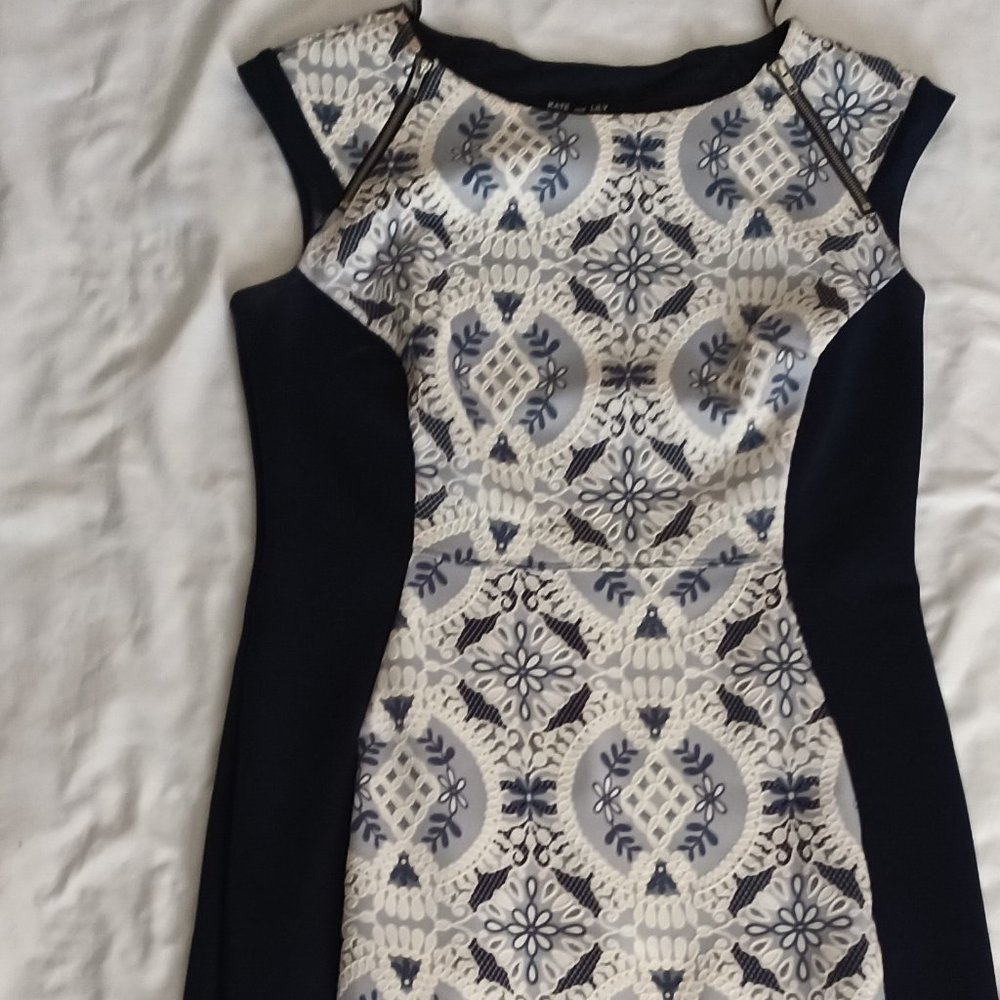 Kate and Lily Blue/White Floral Bodycon Dress